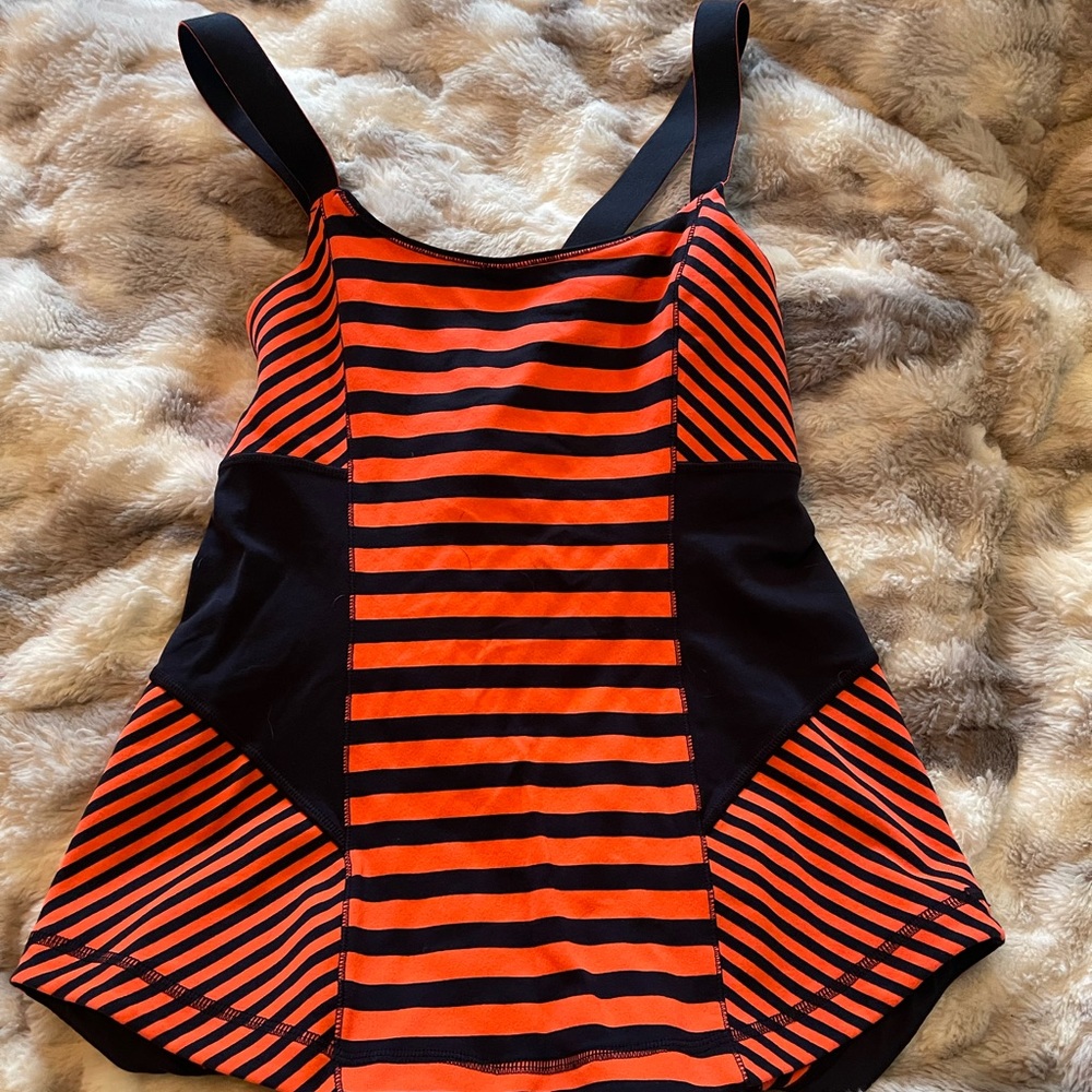 Lululemon Athletica tank size small 4-6